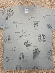 90s Animal Foot Prints Shirt Men Sz Large AOP Queen Helmina Park Double Nature