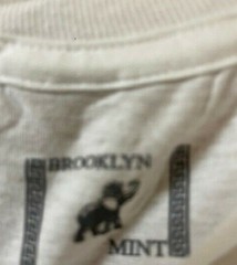 BROOKLYN MINT Biggie Smalls B.I.G “MO MONEY MO PROBLEMS” T-SHIRT Sz- S M L XL