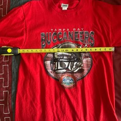 Vintage Tampa Bay Buccaneers NFL T-Shirt Men’s Large Red Lee Sport Y2K Cotton