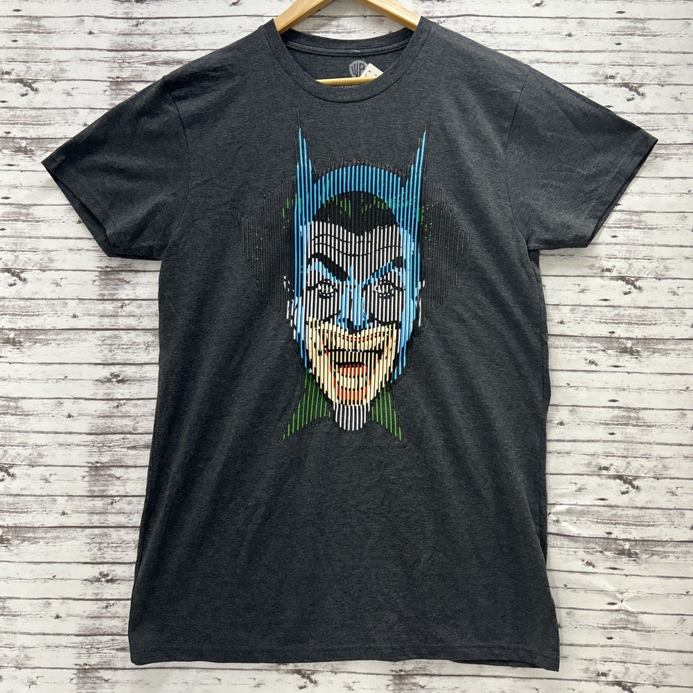WB DC Universe Lenticular Joker In Batman T-Shirt RARE Men’s Large Heather Gray