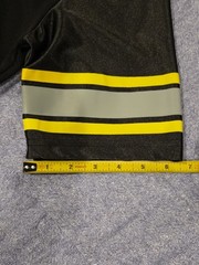 Batman DC Comics 00 Graphic Print Jersey V-Neck T-Shirt Mens S Black/Yellow