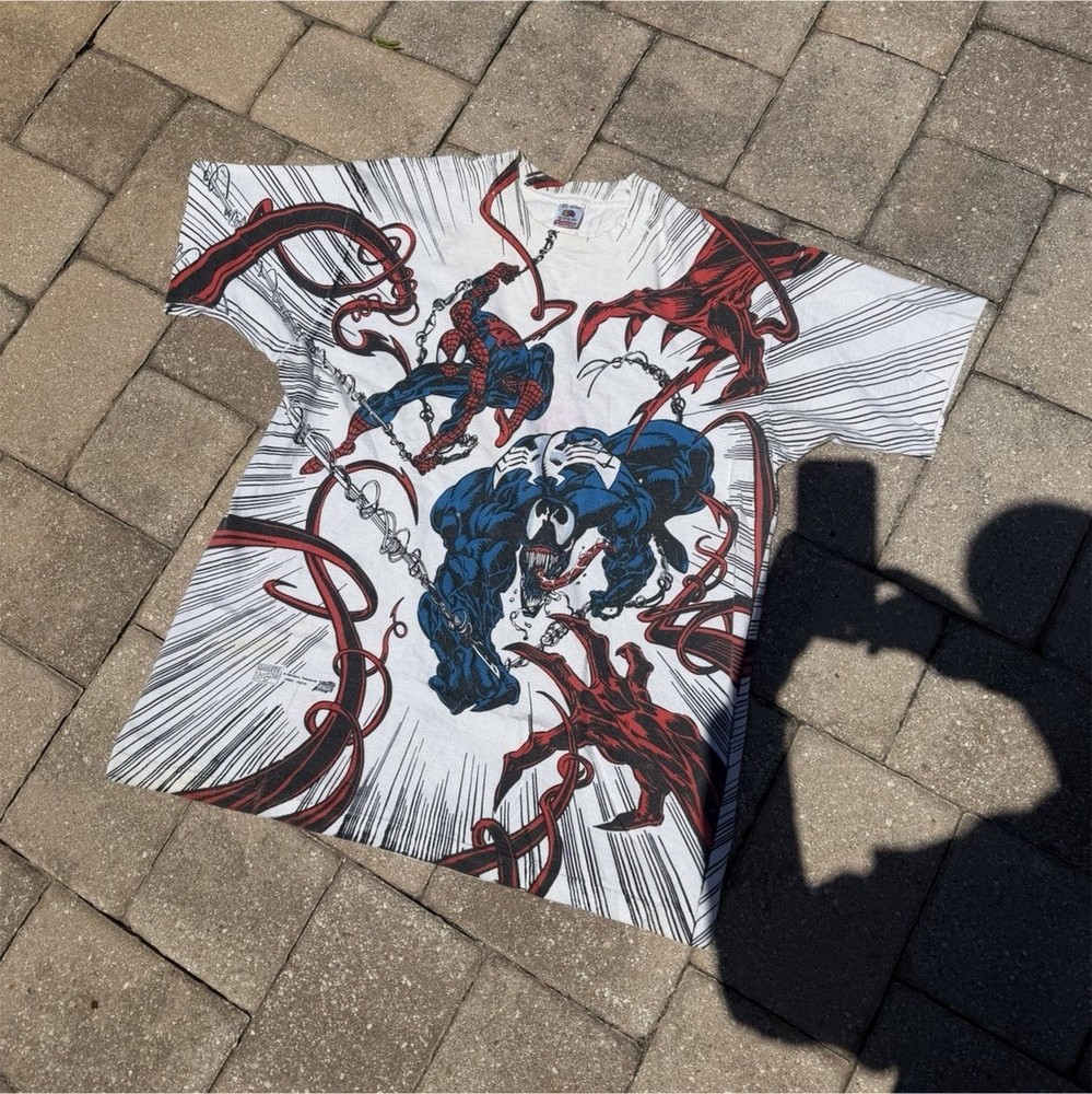 Vintage 1993 Marvel Comics Venom shirt, Single stitch, flaws shown in pictureS