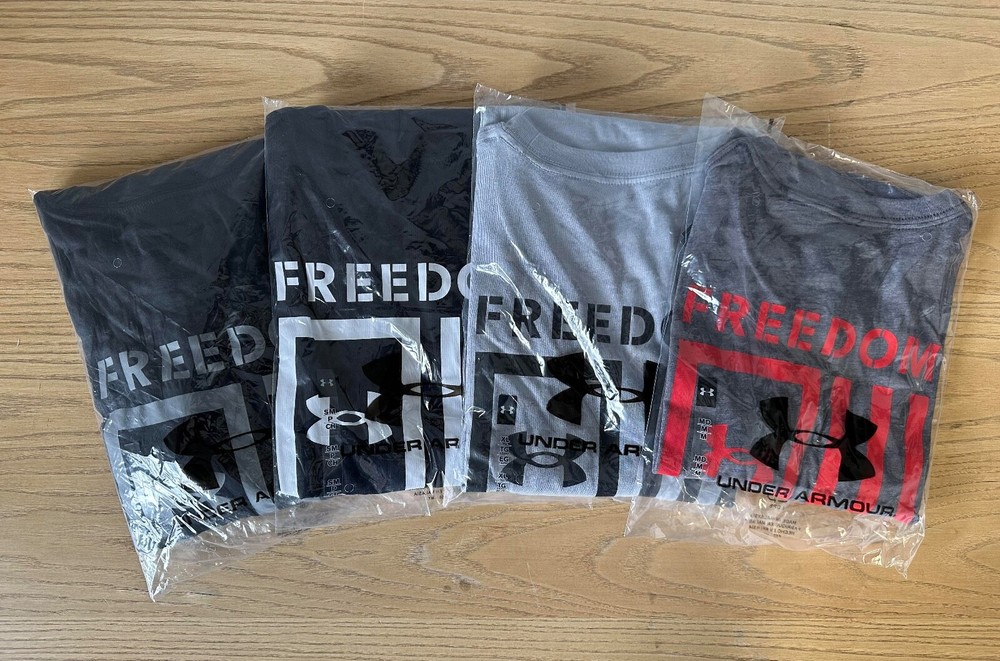 Under Armour 1370810 UA Men’s NEW Freedom Flag Cotton Loose Fit Graphic T-Shirt