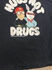 Vintage Arthur T-shirt Size Medium PBS Cartoon Hugs Not Drugs Y2K