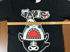 2017 NWT Lim Ed Universal Studios Japan Halloween Jaws T Shirt Glow in Dark M/L
