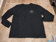 Men’s Peter Millar Shirt Skyline Graphic NC 2001 Logo Gray Long Sleeve Sz L