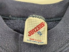 Navy XL(46) sweat shirt with Winter scene on chest 50/50 cotton poly
