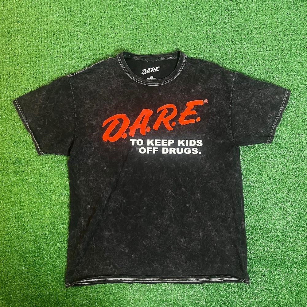 DARE “To Keep Kids Off Drugs” Men’s Size L Acid Wash Black T-Shirt Spellout Punk