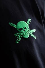 Invicta Kuru – One Piece Zoro Graphic Katana Shirt Black Medium Size