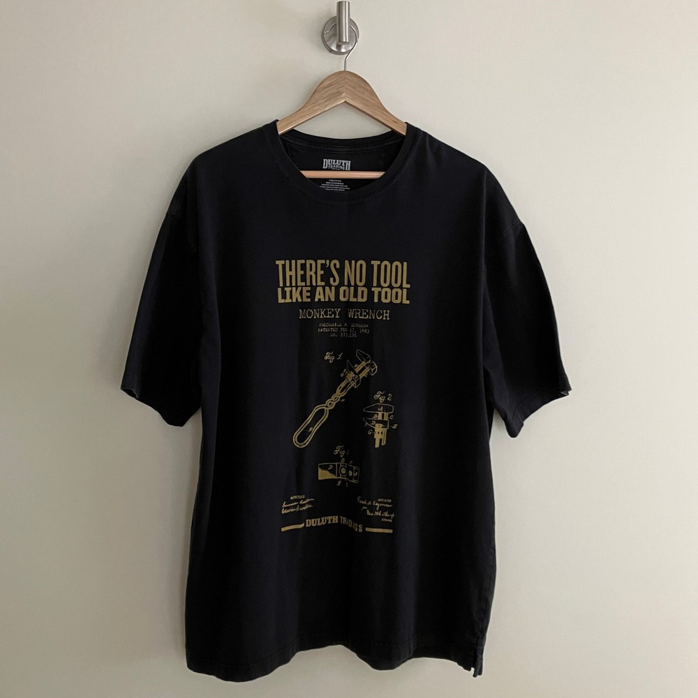 Duluth Trading Co. T-Shirt Men’s L Black Longtail T with Graphic Print