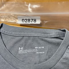 Under Armour Heatgear Loose Fit Men’s Size M Solid Gray Crew-Neck T-Shirt