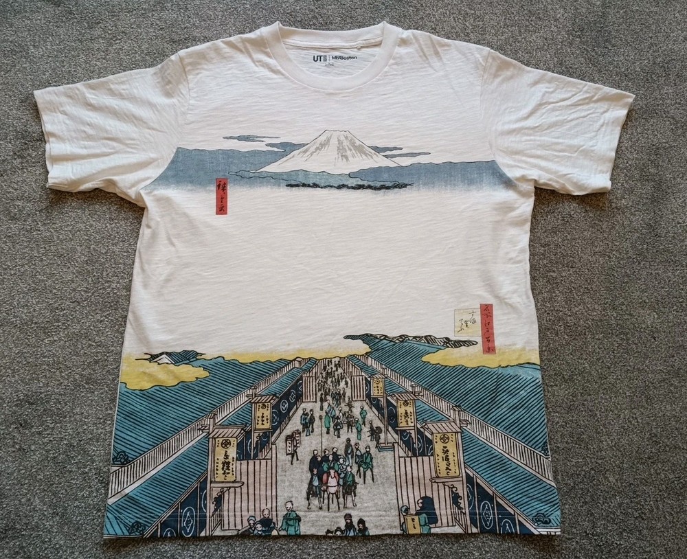 Uniqlo UT Mt Fuji Ukiyo-e T-Shirt (MFA Boston Collection) Size L
