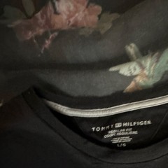 Tommy Hilfiger Men’s Black Logo Graphic Print Crew Neck T-Shirt Short Sleeve L