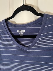Old Navy Classic Men’s Blue/White Striped V-Neck Short Sleeve T-Shirt XL