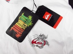 Quiksilver Men’s Large T-Shirt White Cotton Dragon Graphic QS002072Y NWT.