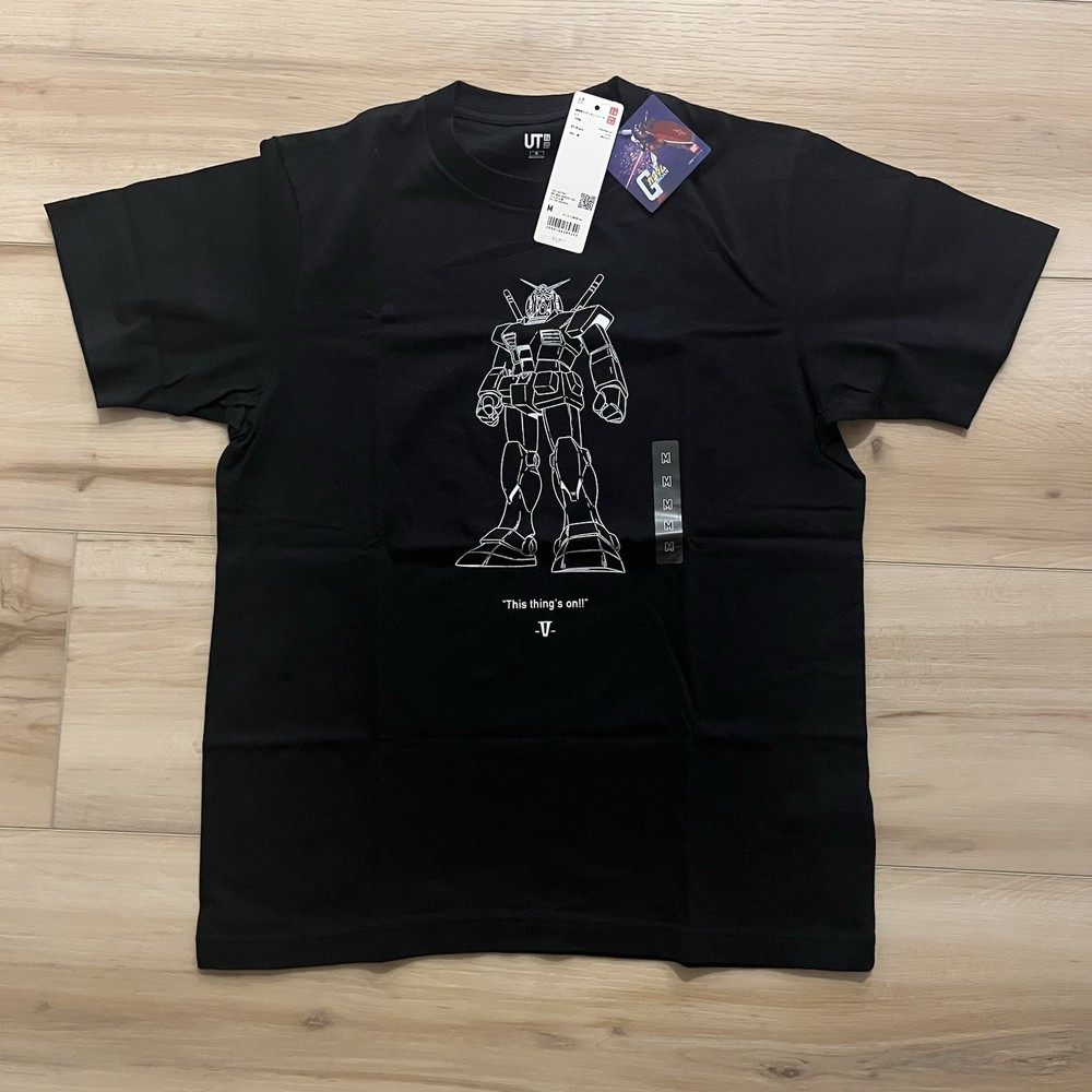 Uniqlo Gundam T-Shirt Black Size M