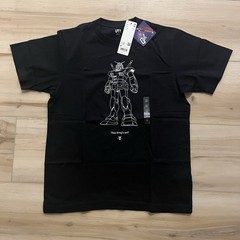 Uniqlo Gundam T-Shirt Black Size M