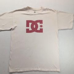 DC Shoes T Shirt Mens Medium Cream Off White Red Big Logo Graphic Skate Skater