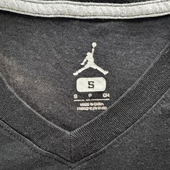 Jordan Jumpman 11 Basketball 23 Mens Small V-Neck T-shirt Nike Black