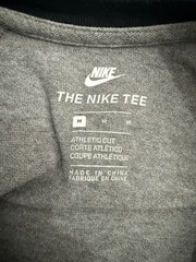Nike The Nike Tee Men’s M Athletic Fit Long Sleeve Crew Colorblock Gray/Black