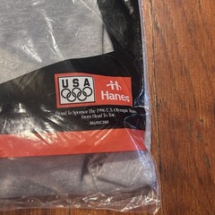 Vintage ‘90s Hanes Essential Gray Black Crewneck Pocket T-shirt XXL NOS NWT