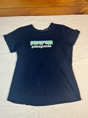 Patagonia Women’s Responsibili-Tee Graphic Organic Cotton T-Shirt, Navy Size M