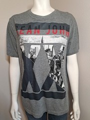 Vtg Sean John XX Gray Tee Size Large (fit more like M) New York City Skyscrapers