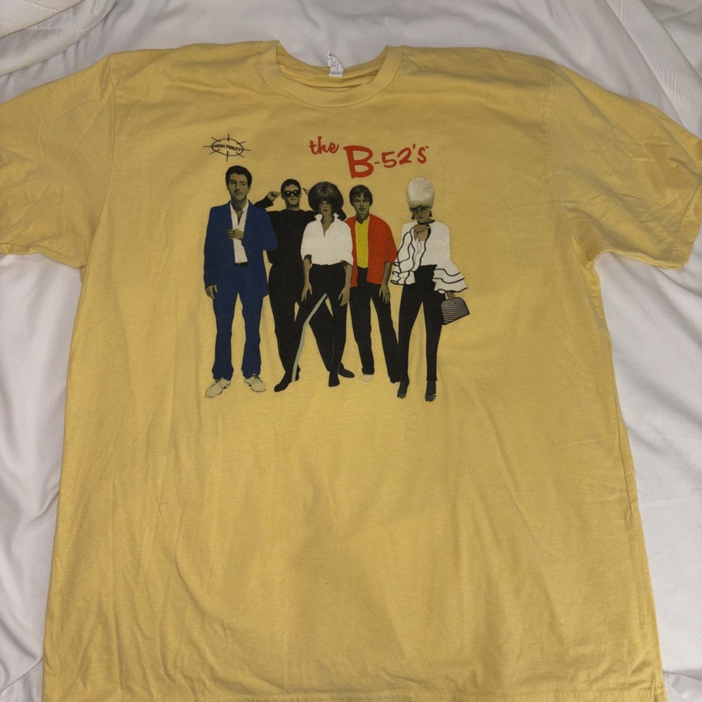 The B-52s Men’s Size XXL Farewell Tour 2022 Album Cover Tee T-Shirt Yellow