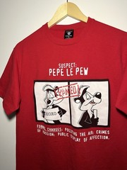 Vintage 1997 Looney Tunes ‘Pepe Le Pew’ cartoon tee – Medium (WB Store)
