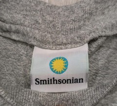 Vintage 90s Smithsonian Institution Castle Cotton Rayon Embroidered T-Shirt XL