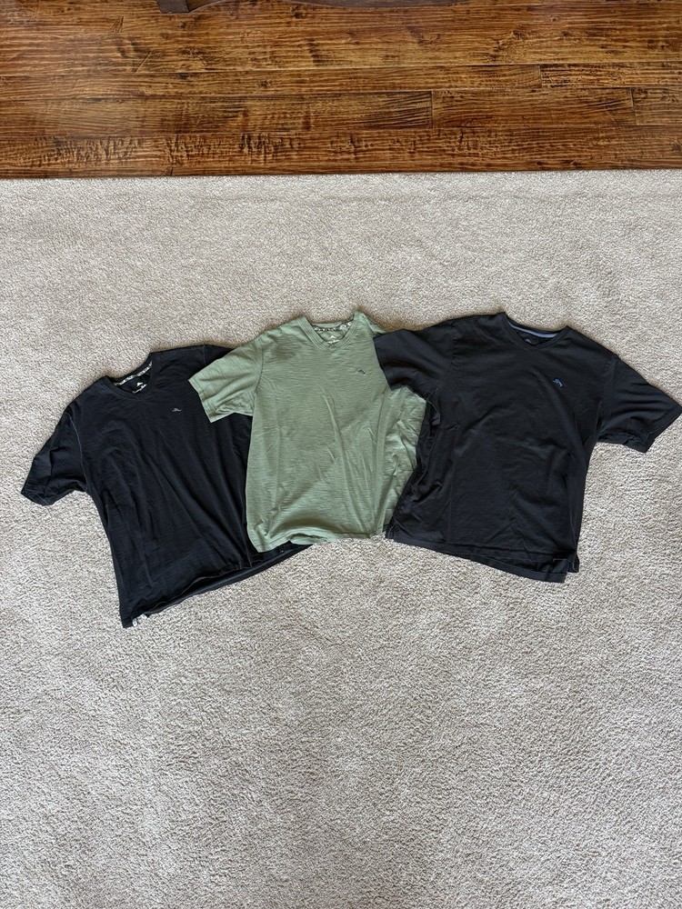 Tommy Bahama Men’s Solid V-Neck SS Cotton Knit Marlin Logo Tee M Black Green