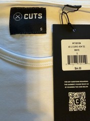 CUTS CLOTHING – AO Long Sleeve Curve-Hem Men’s Small Tee – BRAND NEW with tags