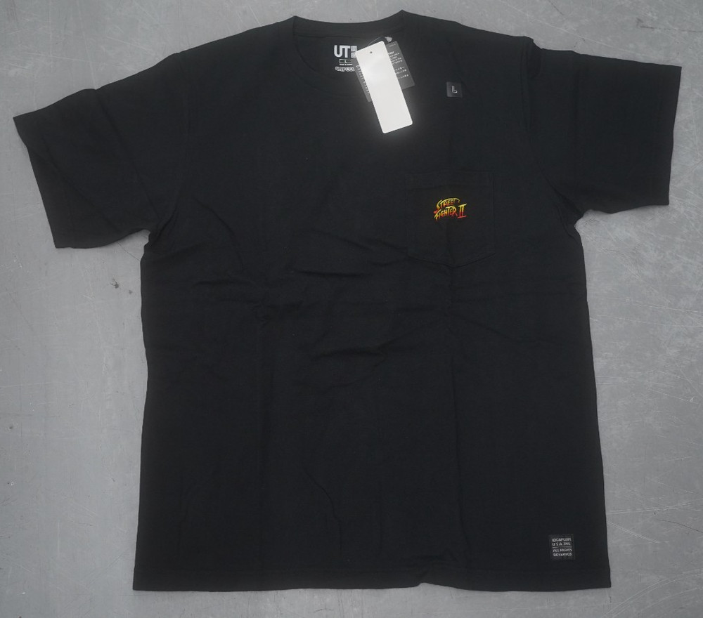 OFFICIAL CAPCOM STREET FIGHTER II LOGO ON POCKET T-SHIRT BLACK SIZE LARGE NWT