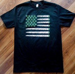 Cannabis Medium T-shirt 420 Marijuana American Flag