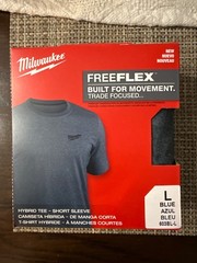 Milwaukee FREEFLEX™, FREEFLEX Hybrid Work T-Shirt – Short-Sleeve Blue – Large,