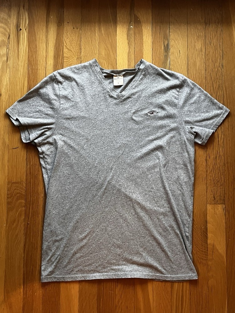 Hollister Men’s Gray Solid V-Neck Short Sleeve Logo T-Shirt Size L
