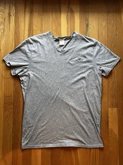 Hollister Men’s Gray Solid V-Neck Short Sleeve Logo T-Shirt Size L