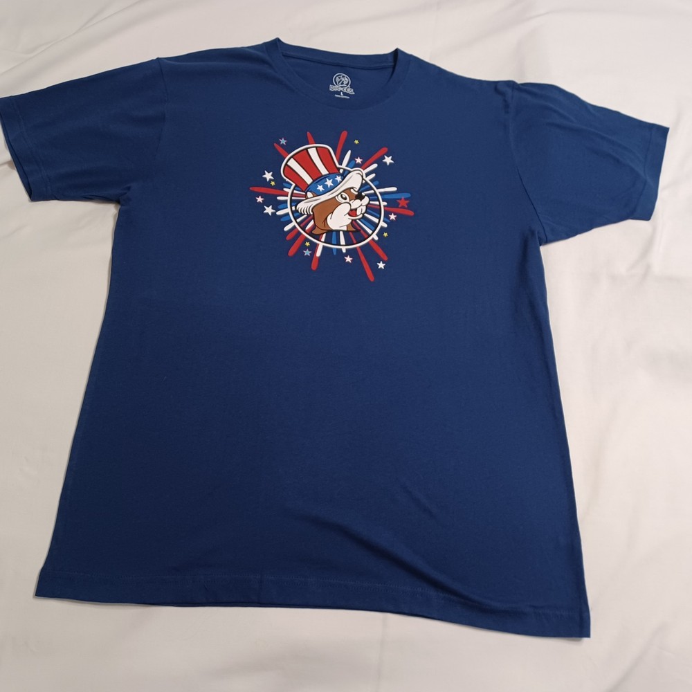 = BUC-EE’S 4TH OF JULY T SHIRT SZ LARGE #162