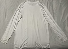Uniqlo Men’s Small White Scoop Neck Long Sleeve T-Shirt Heattech