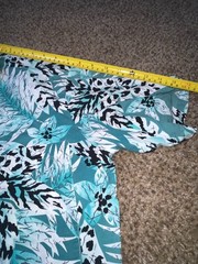 Hawaii Blues Hawaiian Shirt Men’s L Aqua White Black Floral Aloha Button Up
