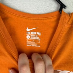 Nike Athletic Cut T-Shirt Men’s Size Large Short Sleeve Crewneck Orange