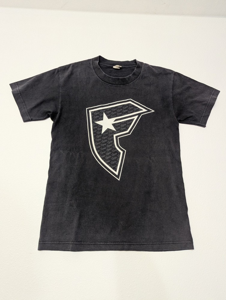 Famous Stars & Straps black graphic t-shirt, brand’s iconic “F” logo Size S