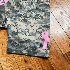 Georgetown University Army ROTC T Shirt Size M “Hoya” Breast Cancer Awareness