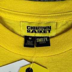 Chinatown Market T-Shirt Smiley Original Size Medium Yellow Fireball Crew Neck