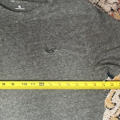 Hollister Men’s Gray Logo Cotton Knit Crew Neck Short Sleeve Must-Have Tee M