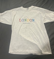 Vintage 90’s Multi Color LONDON T-shirt Size Medium Great Condition