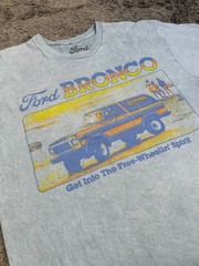 Ford Bronco Free-Wheelin Graphic T-Shirt Medium Blue Acid Wash Vintage Style