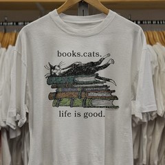 Edward Gorey Books Cats Aged White T-Shirt M