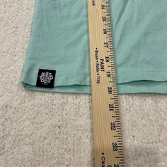 2024 Lollapalooza Chile Men’s Crop Tank – Teal. Size Medium