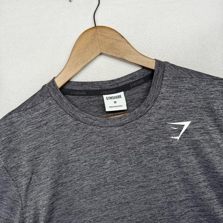 Gymshark Arrival Shirt men’s Medium gray Lightweight Workout Gym Lifting Laid